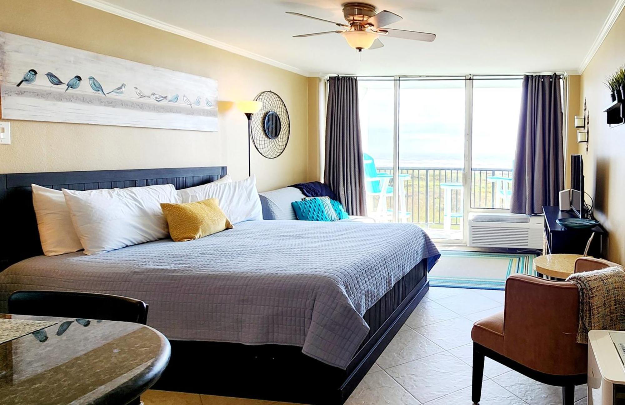 Islander East Condominiums 갤버스턴 객실 사진